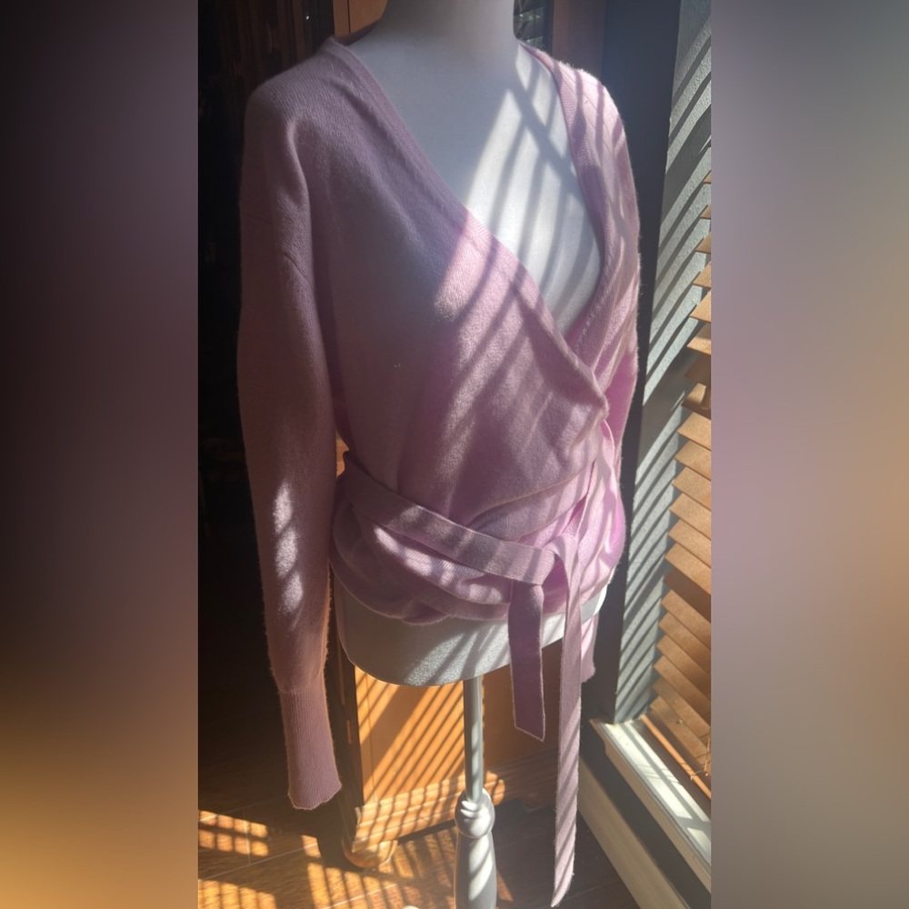 360 CASHMERE Label Pink Cashmere Sweater - Picture 7 of 8